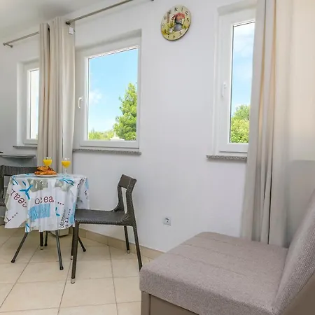 J I M By The Sea Apartment