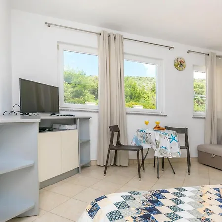 J I M By The Sea * 로고즈니차