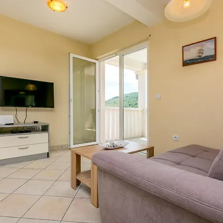 아파트 J I M By The Sea 로고즈니차