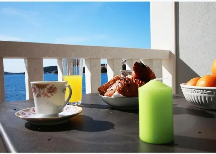 J I M By The Sea Apartman