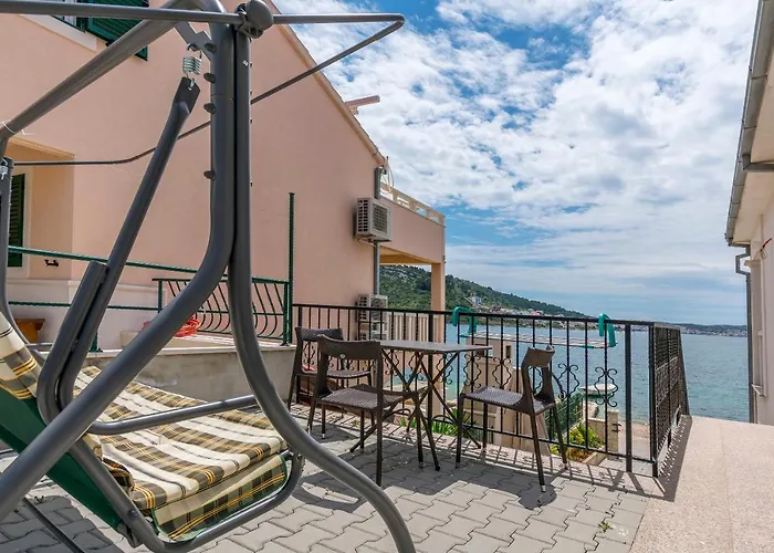 Apartament J I M By The Sea *